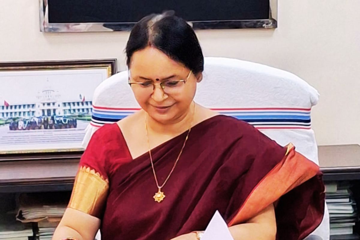 झारखंड: अलका तिवारी बनीं पहली महिला राज्य निर्वाचन आयुक्त, विजयदशमी के दिन संभाला पदभार झारखंड: अलका तिवारी बनीं पहली महिला राज्य निर्वाचन आयुक्त, विजयदशमी के दिन संभाला पदभार