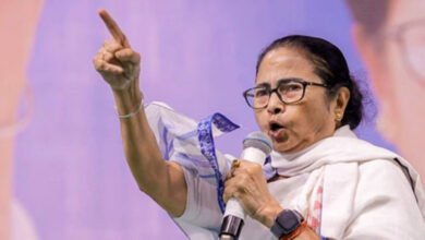 दुर्गापुर में मेडिकल छात्रा से गैंगरेप मामले पर ममता बनर्जी के बयान पर छिड़ा विवादों , विपक्ष ने साधा निशाना
