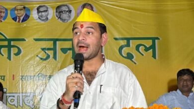 “मरना कबूल है, लेकिन वापस नहीं जाऊंगा”: आरजेडी में वापसी की संभावना पर बोले तेज प्रताप यादव