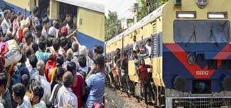 कर्मभूमि एक्सप्रेस में भयानक हादसा: तीन यात्री ट्रेन से गिरे, दो की मौत, एक घायल