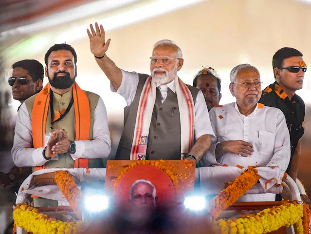 NDA में सीट बंटवारे पर फिर हलचल, घटक दलों ने रोकी घोषणा