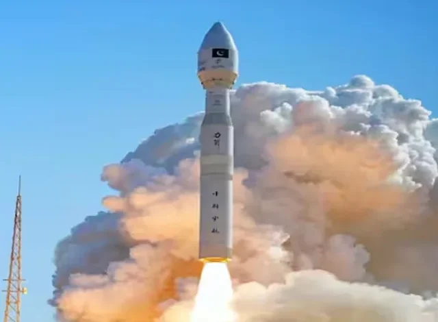 चीन की मदद से पाकिस्तान का नया अंतरिक्ष मिशन, लांच किया स्पाई सैटेलाइट?