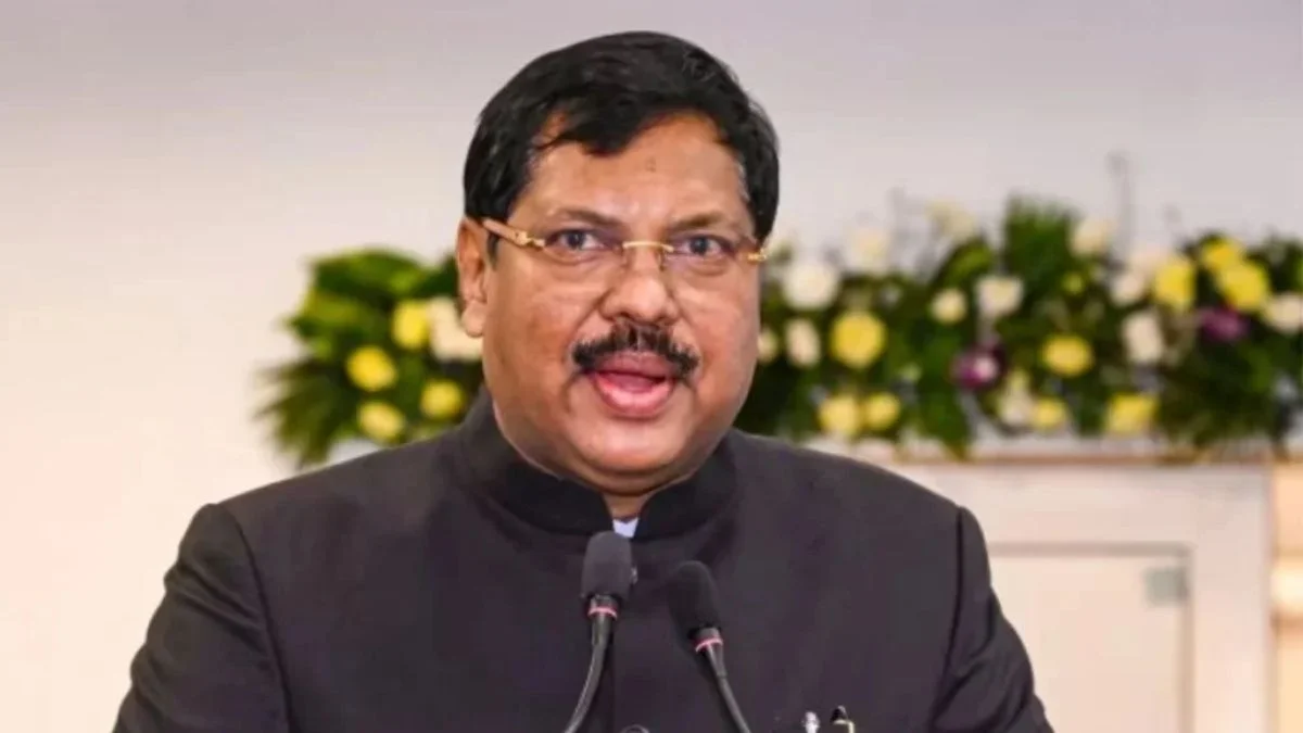 CJI Gavai Shoe Row: सुप्रीम कोर्ट ने कहा “संस्था इतनी कमजोर नहीं कि ऐसे कृत्य से हिल जाए” CJI Gavai Shoe Row: सुप्रीम कोर्ट ने कहा “संस्था इतनी कमजोर नहीं कि ऐसे कृत्य से हिल जाए”