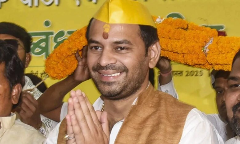 महुआ से चुनावी मैदान में उतरे तेज प्रताप यादव, जनशक्ति जनता दल ने 21 उम्मीदवारों की सूची जारी