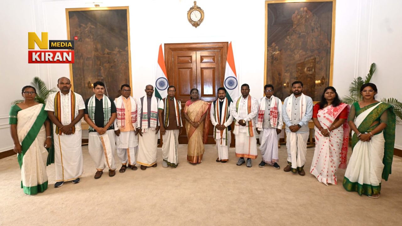 हो भाषा को संविधान की आठवीं अनुसूची में शामिल करने की मांग, राष्ट्रपति द्रौपदी मुर्मू से मिले प्रतिनिधि मंडल Ho Language Demand