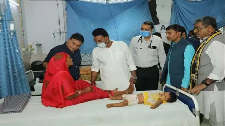 स्वास्थ्य सेवाओं की जमीनी हकीकत: आम आदमी को कितना लाभ स्वास्थ्य सेवाओं की जमीनी हकीकत: आम आदमी को कितना लाभ
