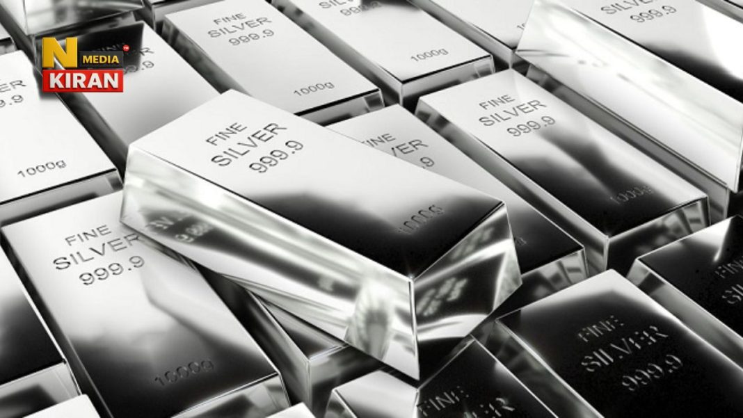 Silver Price Hike: 2025 में चांदी की कीमतों में भारी उछाल, जानिए कारण और निवेशकों के लिए क्या मतलब