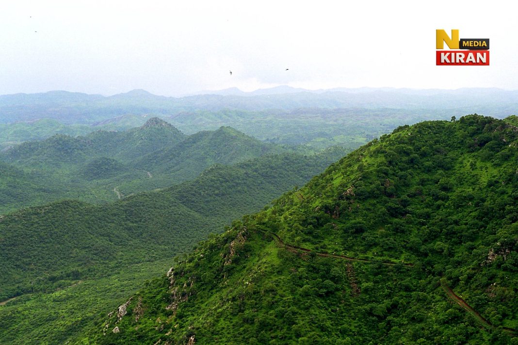 गुरु शिखर: अरावली की सबसे ऊंची चोटी और इसका महत्व इतिहास धर्म और विज्ञान गुरु शिखर: अरावली की सबसे ऊंची चोटी और इसका महत्व इतिहास धर्म और विज्ञान