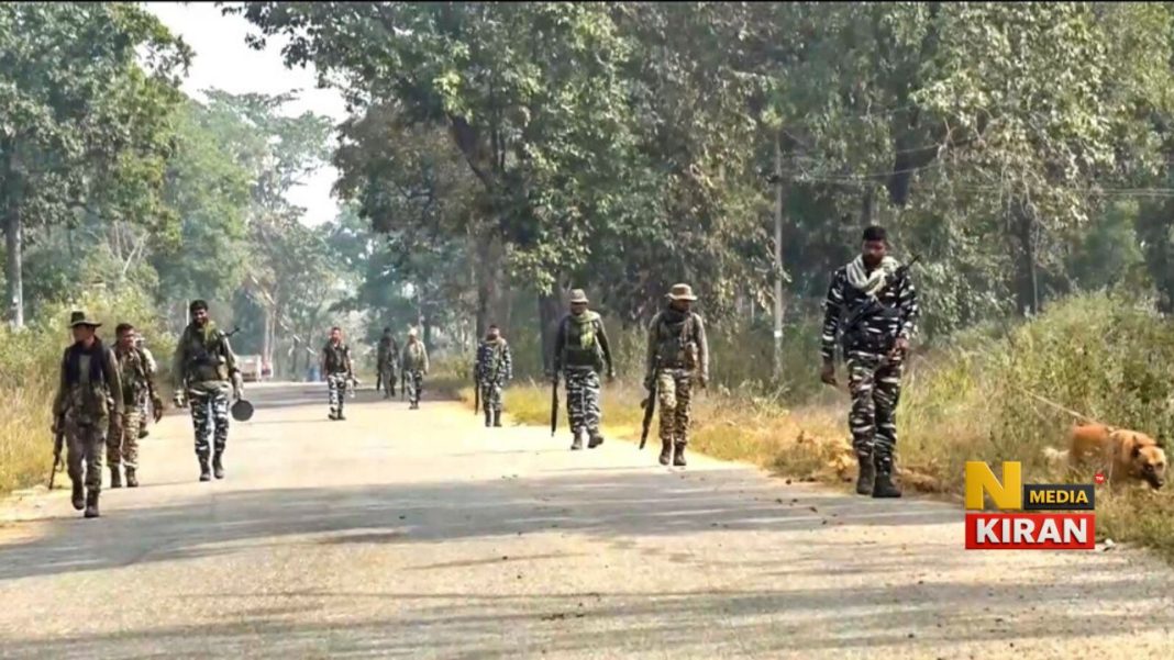 Jharkhand News: झारखंड लगभग नक्सल मुक्त, अब सिर्फ एक जिला बचा, 2026 तक माओवादियों का अंत! Jharkhand News: झारखंड लगभग नक्सल मुक्त, अब सिर्फ एक जिला बचा, 2026 तक माओवादियों का अंत!