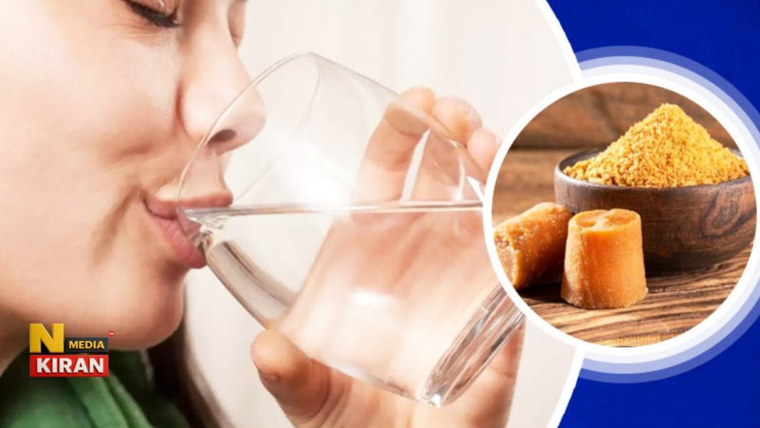 सर्दियों में गुड़ और गर्म पानी, रोज पिएं तो 5 बड़ी बीमारियां दूर रहेंगी