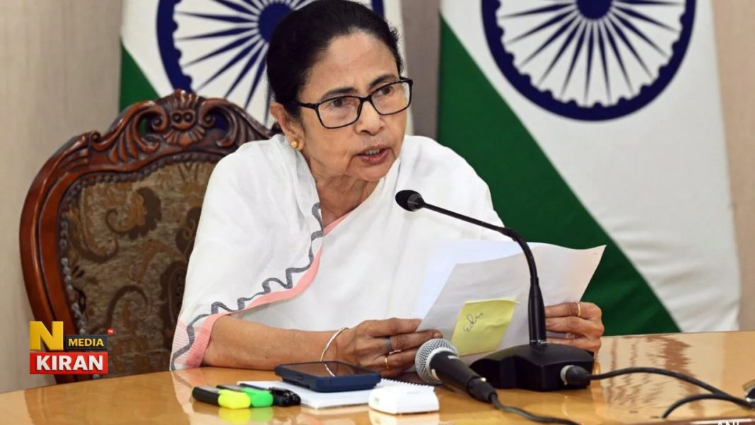 Mamata Banerjee ने कसा तंज, कभी नहीं झुकेंगे विभाजनकारी के आगे