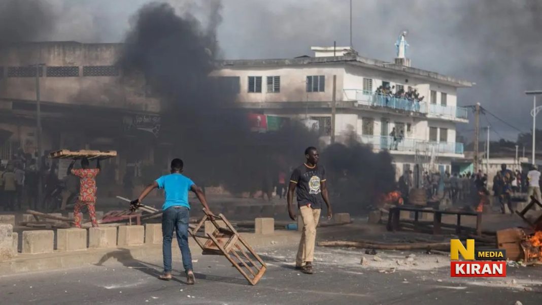Benin में सेना का तख्तापलट नाकाम: राष्ट्रपति Talon की कड़ी चेतावनी, 10 बड़े अपडेट Benin में सेना का तख्तापलट नाकाम: राष्ट्रपति Talon की कड़ी चेतावनी, 10 बड़े अपडेट
