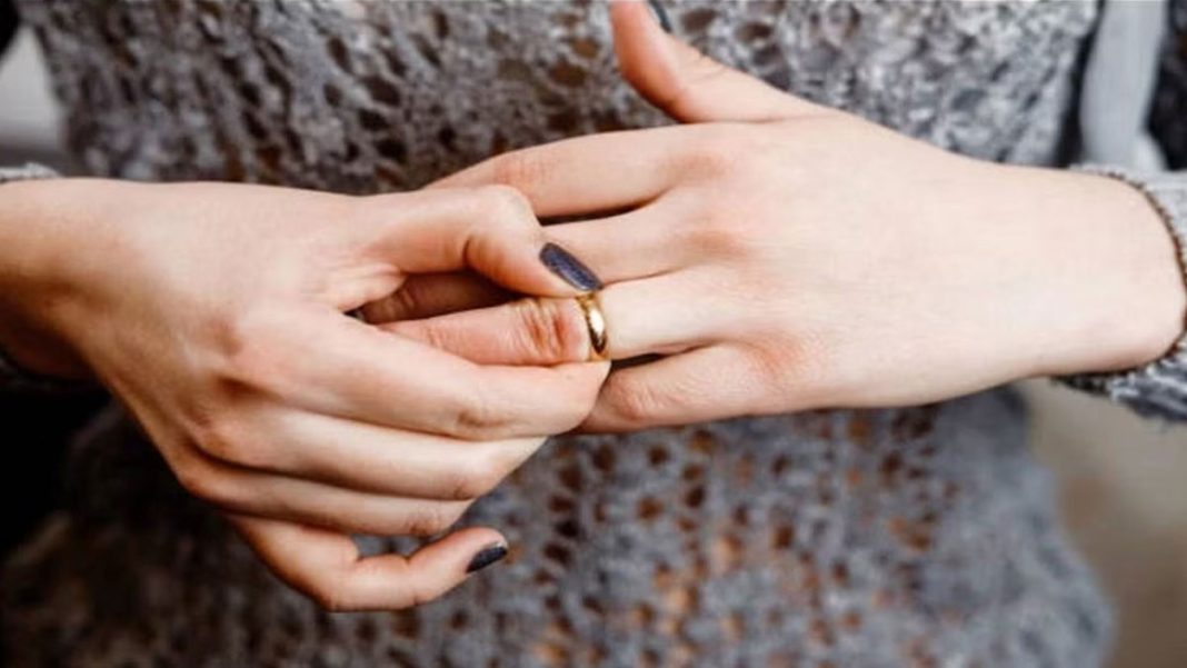 सस्ता तांबे का छल्ला किस्मत बदल सकता है? – पहनने के 7 नियम और मनोविज्ञान का सच सस्ता तांबे का छल्ला किस्मत बदल सकता है? – पहनने के 7 नियम और मनोविज्ञान का सच