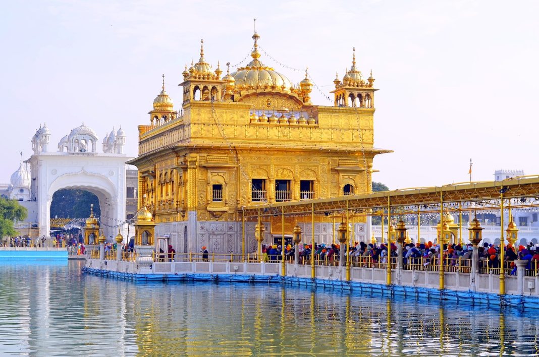 27 दिसंबर को गुरु गोबिंद सिंह जयंती — कई राज्यों में सार्वजनिक छुट्टी और इसका प्रभाव 27 दिसंबर को गुरु गोबिंद सिंह जयंती — कई राज्यों में सार्वजनिक छुट्टी और इसका प्रभाव