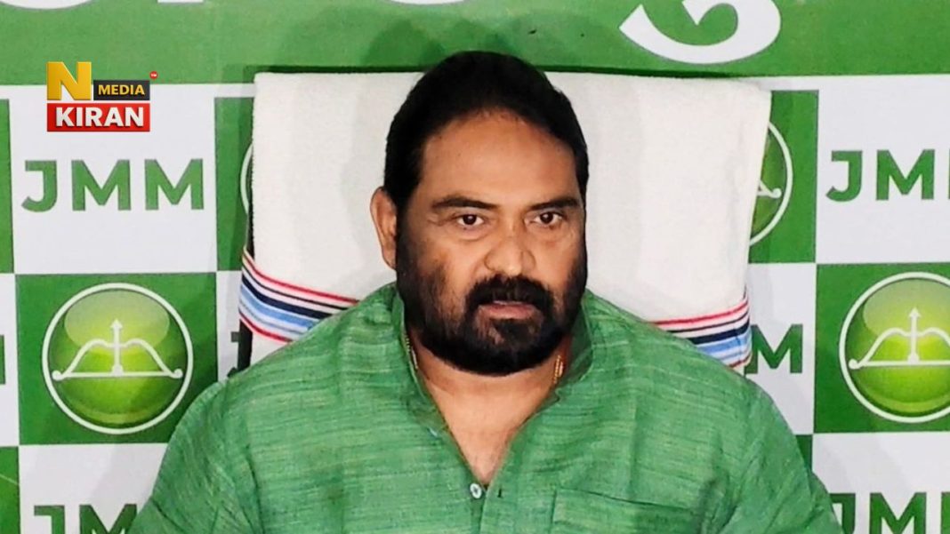 Jharkhand News: झारखंड में पेसा पर सियासत तेज, अर्जुन मुंडा के आरोपों पर JMM का पलटवार, कहा जानबूझकर भ्रम फैला रही BJP Jharkhand News: JMM Leader in Press Conference