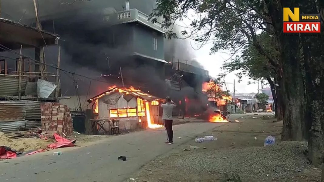 मणिपुर में फिर भड़की हिंसा, उग्रवादियों ने कई घरों में लगाई आग, उखरूल जिले में 5 दिन के लिए इंटरनेट सेवाएं निलंबित Manipur Violence