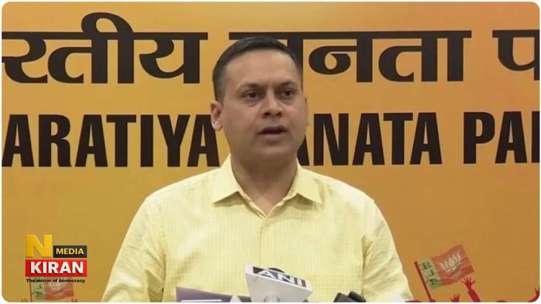 पश्चिम बंगाल पुलिस का एक्स को नोटिस, भाजपा ने उठाए सवाल, TMC सांसद की चैट वाले पोस्ट हटाने की मांग पर विवाद West Bengal Politics