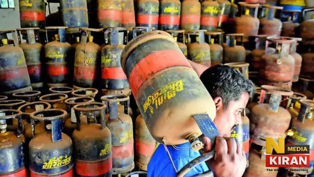 LPG Cylinder Crisis: जमाखोरी और कालाबाजारी रोकने के लिए केंद्र सरकार ने लागू किया आवश्यक वस्तु अधिनियम, रिफाइनरियों को अब सीधे LPG उत्पादन का आदेश LPG Cylinder Crisis