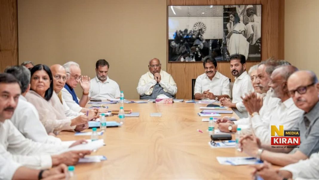 महिला आरक्षण बिल पर विपक्ष का दोहरा रुख, आरक्षण के पक्ष में, परिसीमन के सख्त खिलाफ Mahila Arakshan Bill