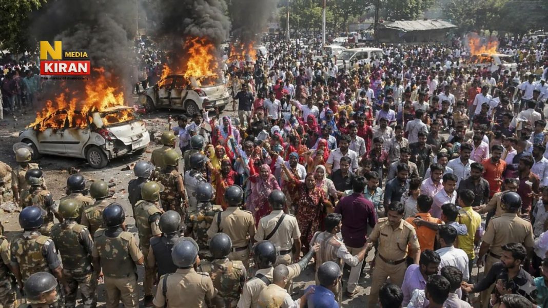Noida Violence Update: नोएडा मजदूर प्रदर्शन, पांचवें दिन भी हिंसा जारी, सेक्टर 121 और फेज-2 में पत्थरबाजी, 300 से ज्यादा गिरफ्तार Noida Violence Update