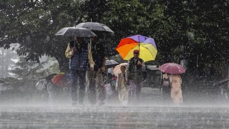 Kal Ka Mausam 30 July: 14 राज्यों में भारी बारिश का अलर्ट जारी, 61 किलोमीटर प्रति घंटे की रफ्तार से चलेंगी तेज हवाएं