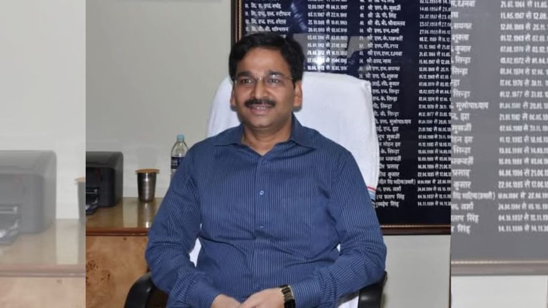 Vinay Kumar Choubey: झारखंड के निलंबित IAS अधिकारी विनय कुमार चौबे को सुप्रीम कोर्ट से मिली बड़ी राहत, दी गई जमानत Vinay Kumar Choubey
