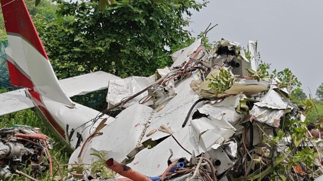 Kanpur Aircraft Crash: कानपुर में ट्रेनी विमान क्रैश, कटरी क्षेत्र के खेतों में गिरा ट्रेनिंग एयरक्राफ्ट, दर्दनाक हादसे में दोनों पायलटों की मौत Kanpur Aircraft Crash