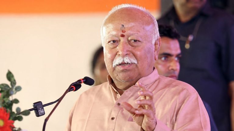 Mohan Bhagwat: मोहन भागवत का बड़ा बयान, ‘सिस्टम को ठीक करने के लिए हो Gen Z का आंदोलन’, बताया लोकतंत्र में विरोध का सही तरीका