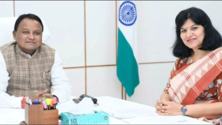 Odisha News: भुवनेश्वर सांसद अपराजिता सरंगी ने सीएम मोहन चरण माझी से की मुलाकात, 18 महत्वपूर्ण परियोजनाओं पर हुई चर्चा