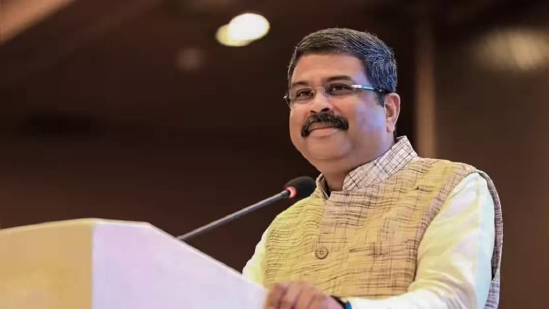 Odisha Politics: धर्मेंद्र प्रधान की ओडिशा वापसी से गरमाई सियासत, क्या राज्य में बदलने वाले हैं राजनीतिक समीकरण? Odisha Politics