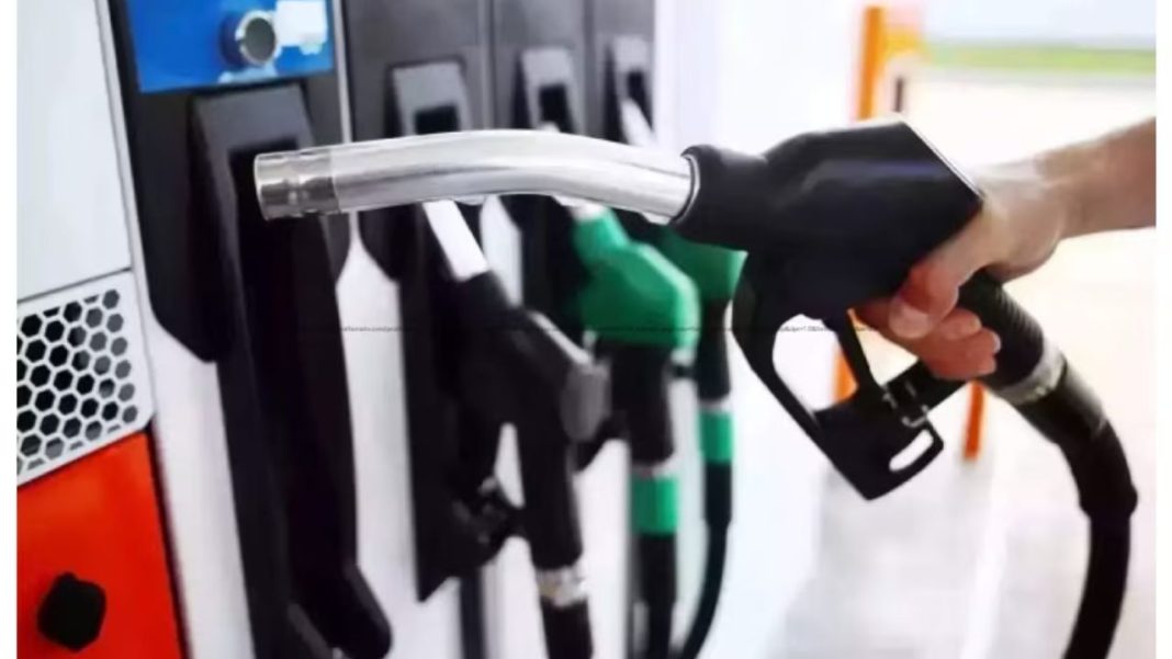 Petrol Diesel Price 1 Aug 2026: 1 अगस्त को पेट्रोल-डीजल के नए रेट जारी, ज्यादातर शहरों में दाम स्थिर; दिल्ली-मुंबई समेत आपके शहर का आज का भाव Petrol Diesel Price 1 Aug 2026