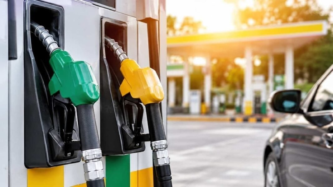 Petrol-Diesel Price 29 Aug 2026 : आज पेट्रोल-डीजल रेट में कोई बदलाव नहीं, दिल्ली में पेट्रोल 102.12 रुपये Petrol-Diesel Price 29 Aug 2026