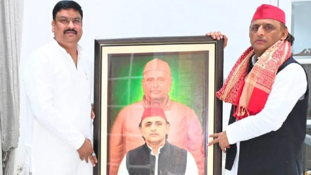 UP Election 2027: अयोध्या से सपा उम्मीदवार होंगे पवन पांडे, अखिलेश यादव ने की प्रत्याशी के नाम की घोषणा UP Election 2027