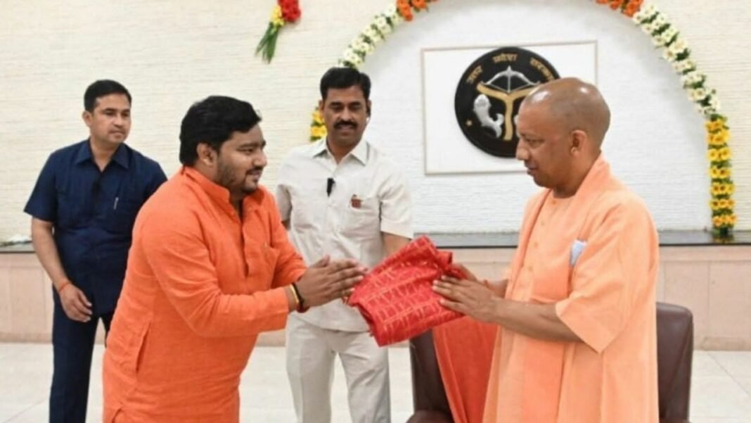 UP News : लखनऊ में हिंदूवादी नेता धीरेंद्र प्रताप सिंह की हत्या, दुबग्गा नहर से शव बरामद UP News