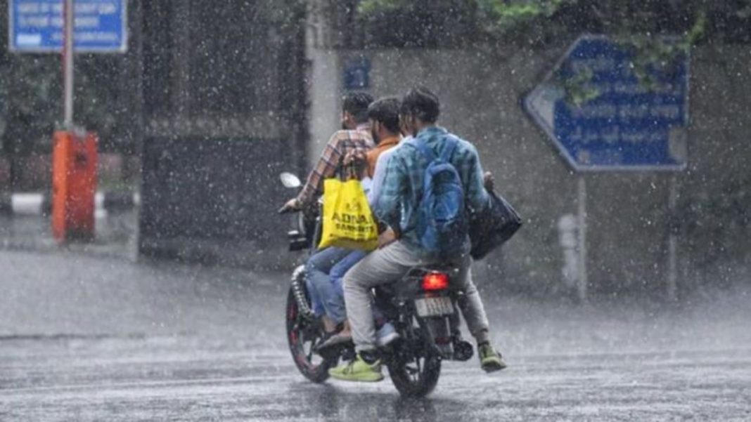 UP Weather Update 8 Aug 2026: 8 अगस्त को यूपी के 28 जिलों में भारी से बहुत भारी बारिश का अलर्ट, IMD ने जारी की बड़ी चेतावनी UP Weather Update 8 Aug 2026