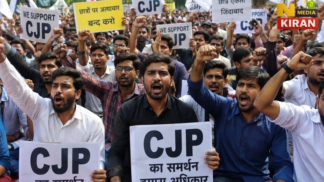Mumbai: महाराष्ट्र सरकार ने CJP समर्थित प्रदर्शनों के मामलों को वापस लेने का लिया फैसला Mumbai: महाराष्ट्र सरकार ने CJP समर्थित प्रदर्शनों के मामलों को वापस लेने का लिया फैसला