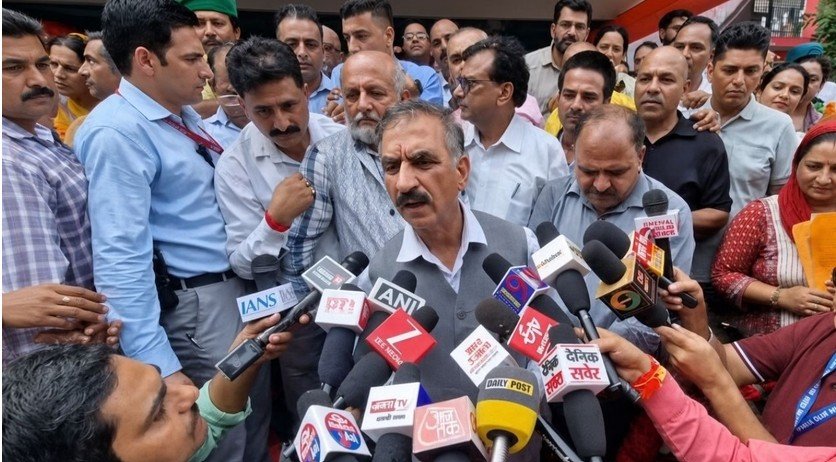 BJP government left Himachal with a debt of ₹76,707 crore: CM सुक्खू, कर्मचारियों की 10 हजार करोड़ देनदारी का भी दावा BJP government left Himachal with a debt of ₹76,707 crore: CM सुक्खू, कर्मचारियों की 10 हजार करोड़ देनदारी का भी दावा