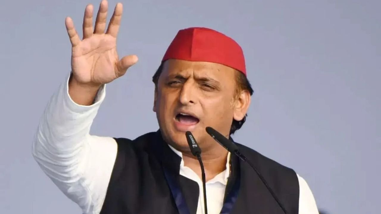 UP Politics: अखिलेश यादव का योगी सरकार पर हमला, AI वीडियो से विपक्ष को बदनाम करने का आरोप