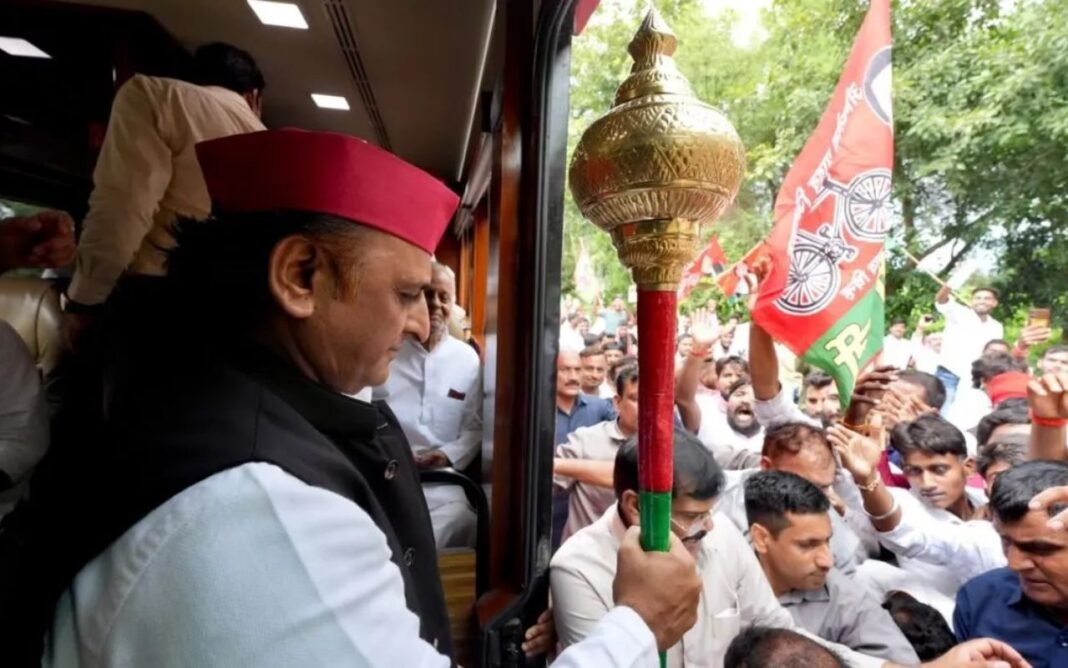 Akhilesh Yadav PDA Yatra: रायबरेली से अखिलेश की PDA यात्रा का आगाज, तीन निशाने की चर्चा Akhilesh Yadav PDA Yatra