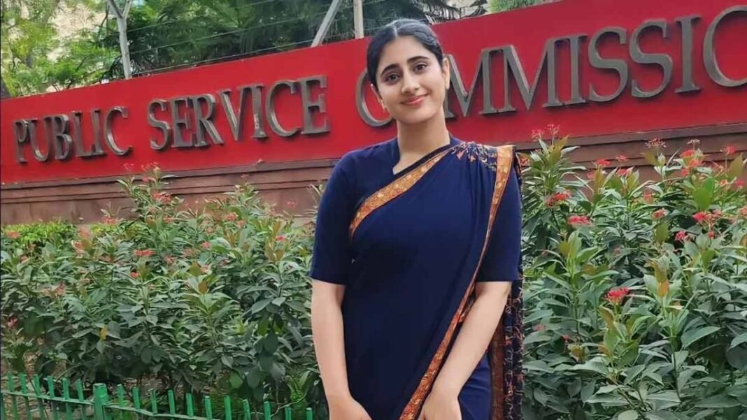 Ambika Raina Success Story: स्विट्जरलैंड की नौकरी छोड़ी, 28 साल की उम्र में बनीं IAS; जानें अंबिका रैना की सफलता की पूरी कहानी Ambika Raina Success Story