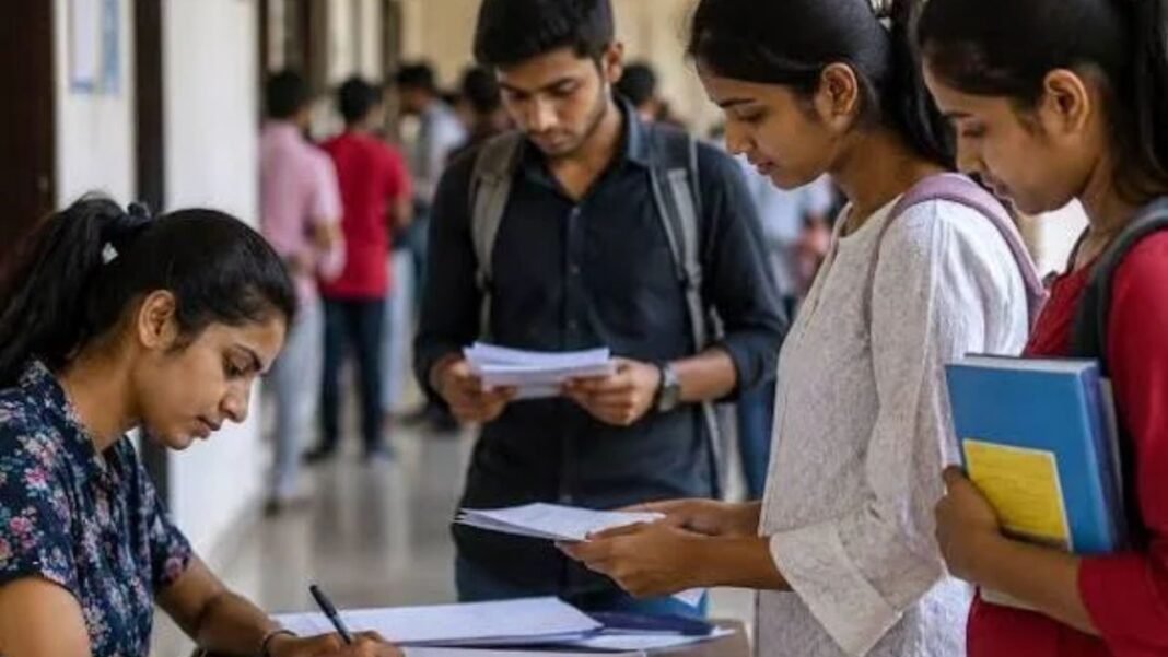 CG News: छत्तीसगढ़ में निजी कॉलेजों की मनमानी फीस पर रोक, अब AFRC तय करेगा तकनीकी पाठ्यक्रम शुल्क CG News