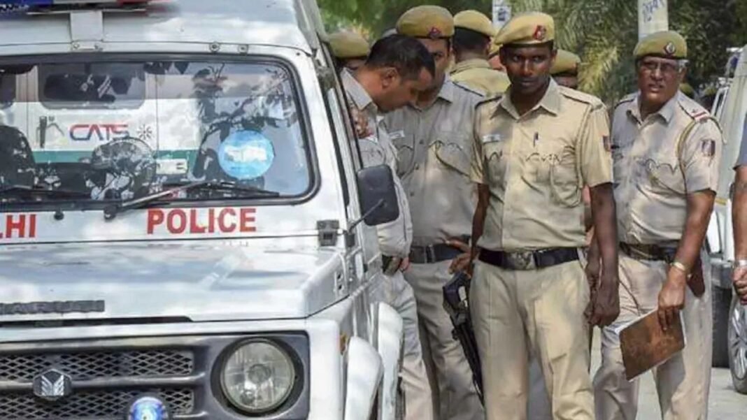 Delhi Crime News: दिल्ली में किशोरी से गैंगरेप के बाद हत्या, पुलिस ने 72 घंटे में दबोचे चार आरोपी, तीन नाबालिग गिरफ्तार Delhi Crime News