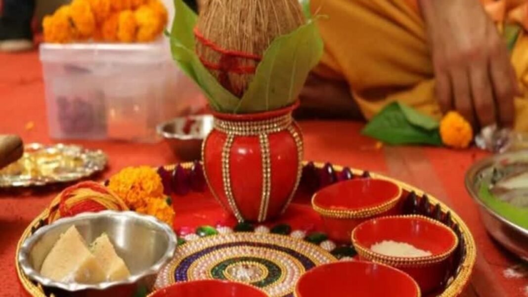 Guruwar Puja Vidhi: पीले वस्त्र, तुलसी और बृहस्पति, गुरुवार की पूजा विधि और दान की पुरानी परंपरा Guruwar Puja Vidhi