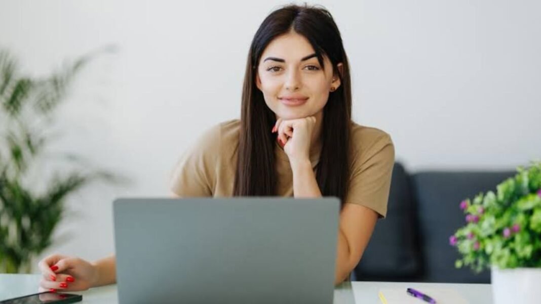Internship Opportunities: वर्क फ्रॉम होम, कोलकाता और पटना में आवेदन की अंतिम तिथियां नजदीक Internship Opportunities