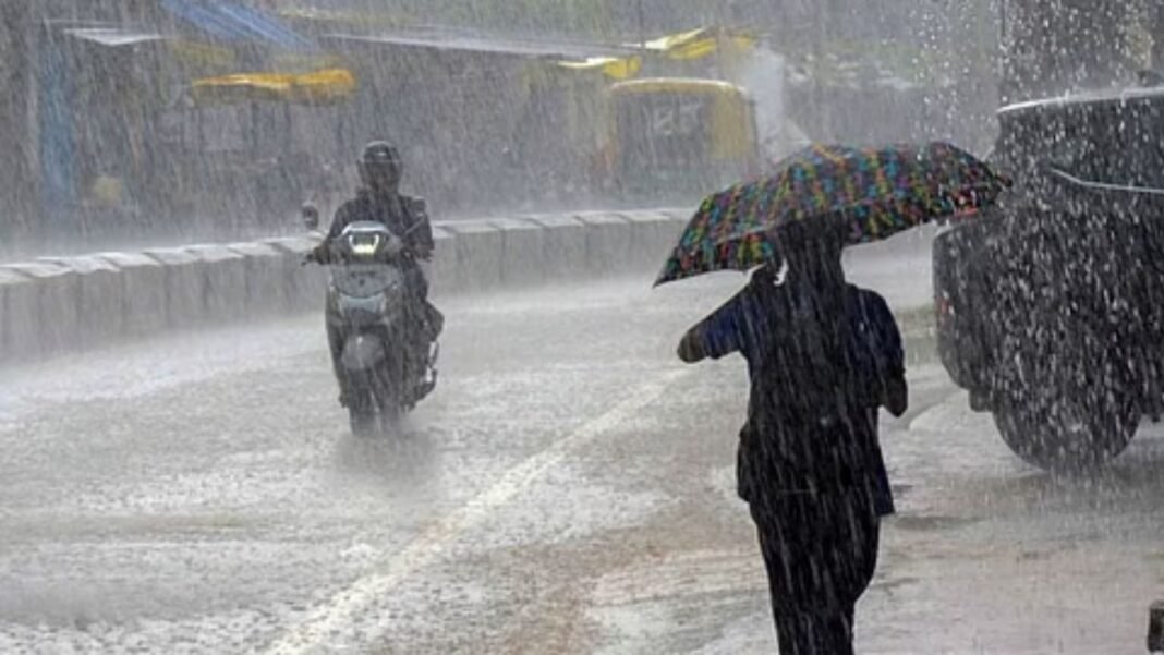 UP Weather 4 Sep 2026: उत्तर प्रदेश में भारी बारिश और तूफान, दिल्ली-एनसीआर में भी जारी रहेगा बारिश का दौर UP Weather 4 Sep 2026