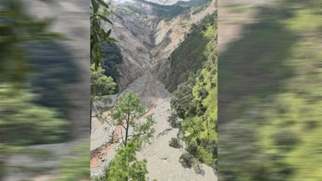 Uttarakhand News: बागेश्वर के कुंवारी गांव में भूस्खलन, शंभू नदी में बनी 800 मीटर लंबी झील Uttarakhand News
