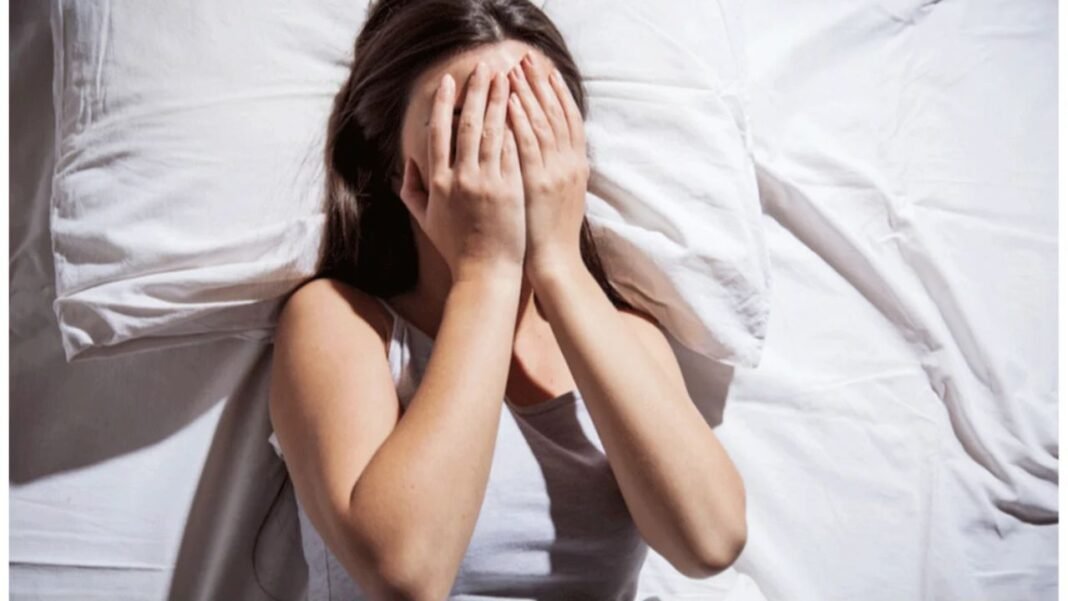 Better Sleep Tips: बार-बार आते हैं बुरे सपने? स्वप्न शास्त्र में बताए गए उपाय, मनोवैज्ञानिक वजहें और अच्छी नींद के आसान तरीके Better Sleep Tips
