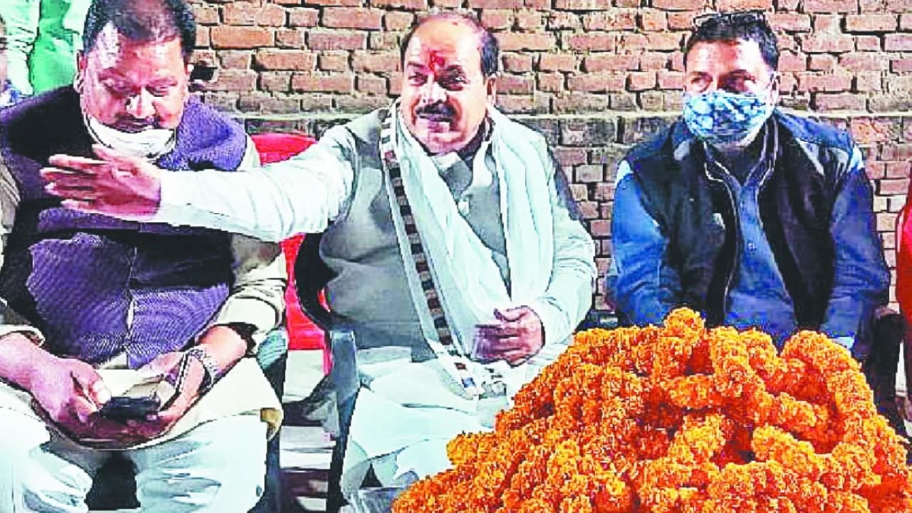 गोरखपुर-फैजाबाद शिक्षक MLC चुनाव: ध्रुव कुमार त्रिपाठी की जीत पर भाजपा विधायकों ने दी बधाई