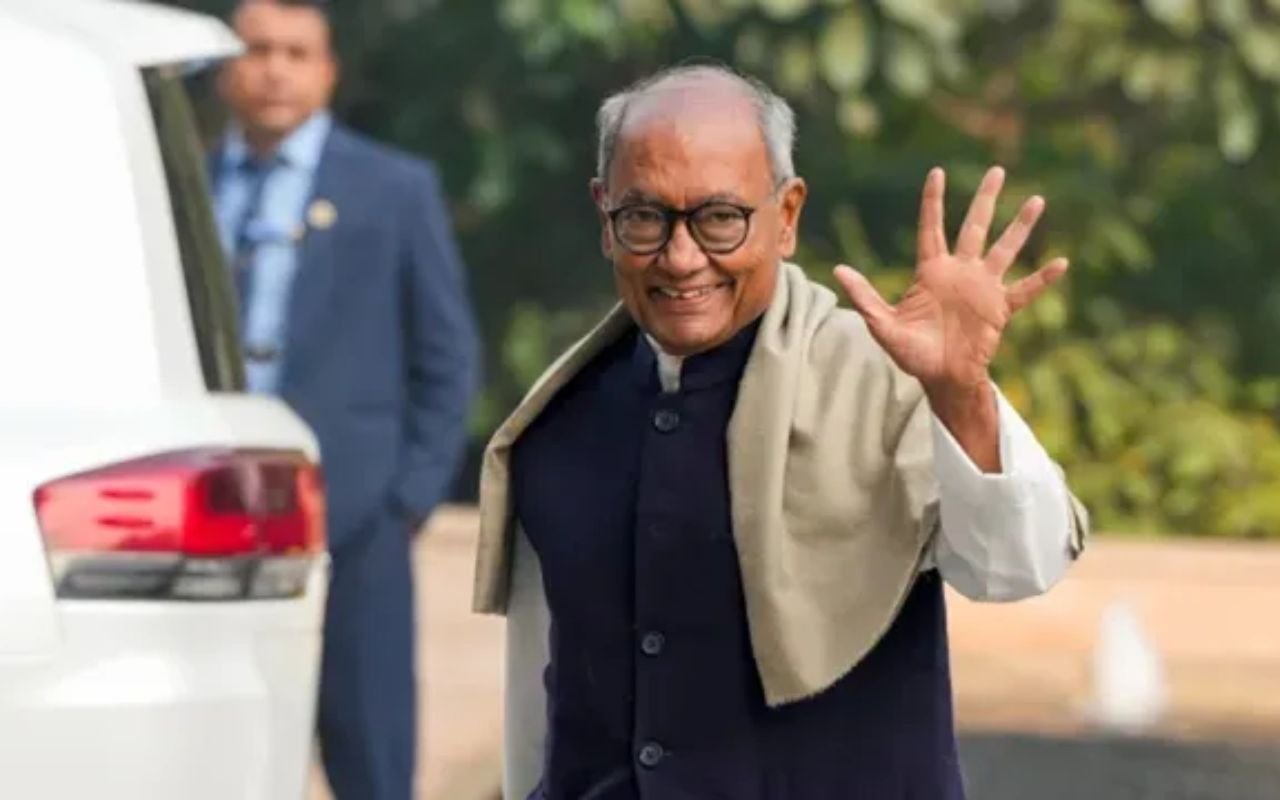 MP News: दिग्विजय सिंह ने शुरू की सत्य सनातन स्वाभिमान यात्रा, कांग्रेस ने बनाई दूरी