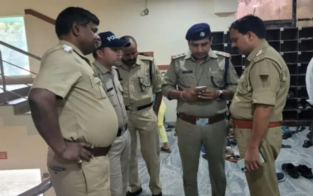 MP News: करवा चौथ पर जेठ के तोहफे ने बढ़ाया शक, पति ने पत्नी पर मूसल से किए 17 वार; फिर हुई दर्दनाक वारदात MP News